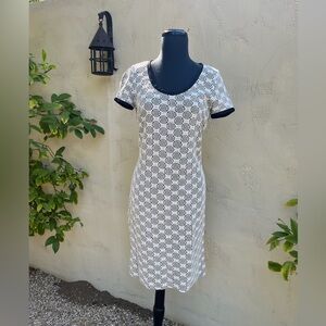 Etcetera crochet lace short sleeve dress - size 2